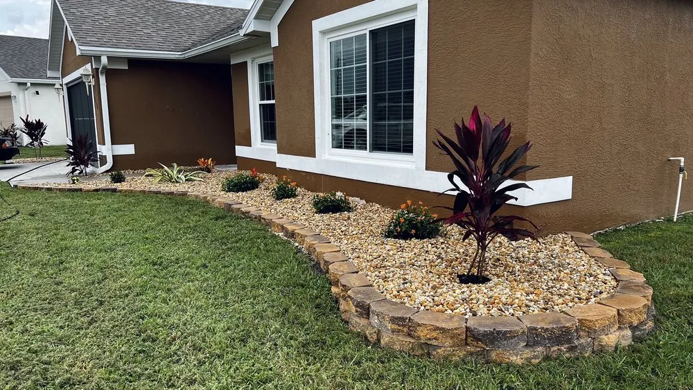 Reliable lawn mowing service with custom design across Pt Charlotte, FL - GarciaScape