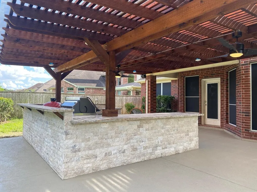 Expert yard cleanup service near you in Needville, TX by Garco