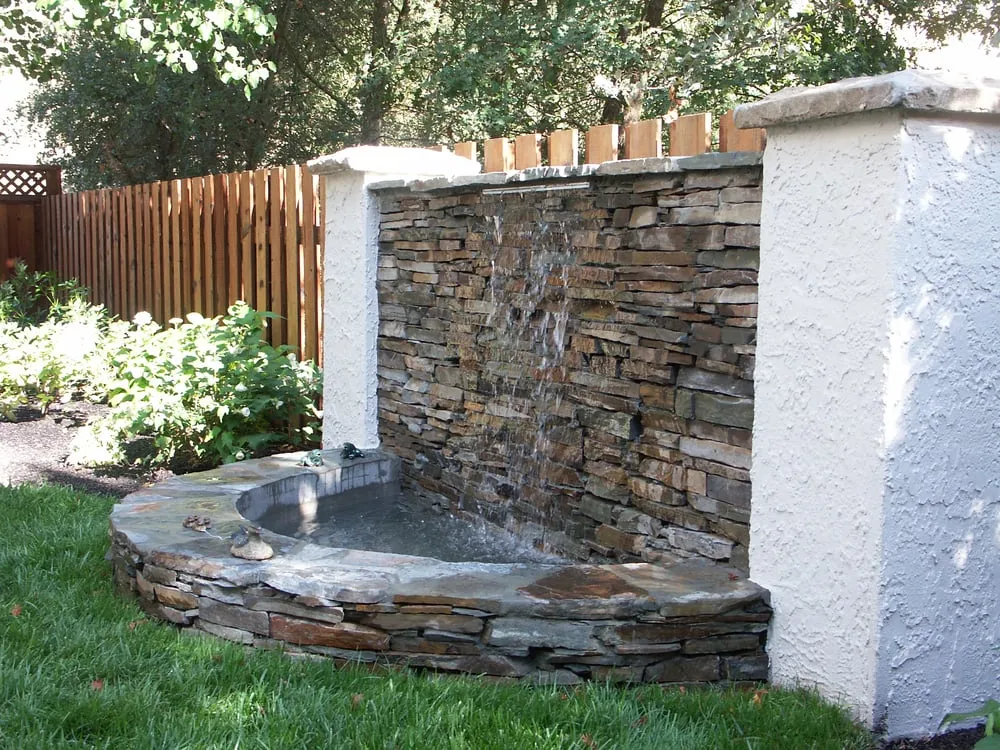 Affordable lawn care service in Concord, CA by Gardelle Construction & Landscape