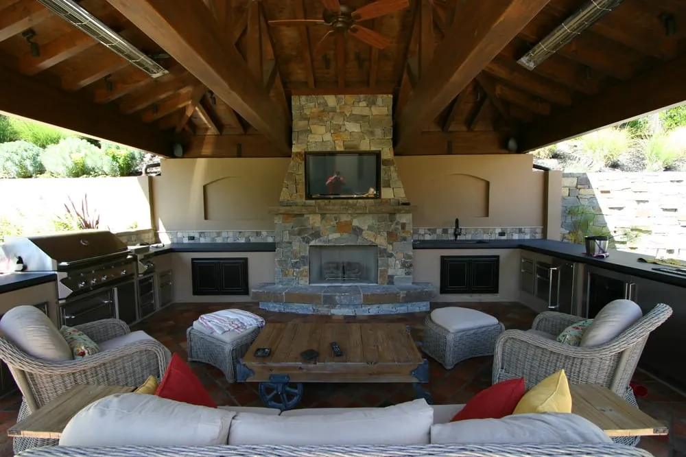 Professional yard maintenance in Concord, CA by Gardelle Construction & Landscape