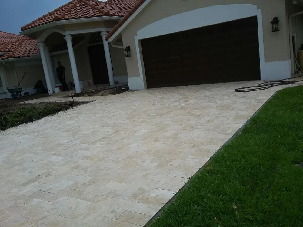 Custom lawn mowing service in Weston, FL - Garden Aesthetica