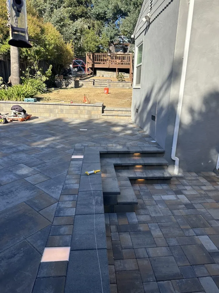 Custom landscape design in Redwood City, CA - Garden And Hard Landscaper