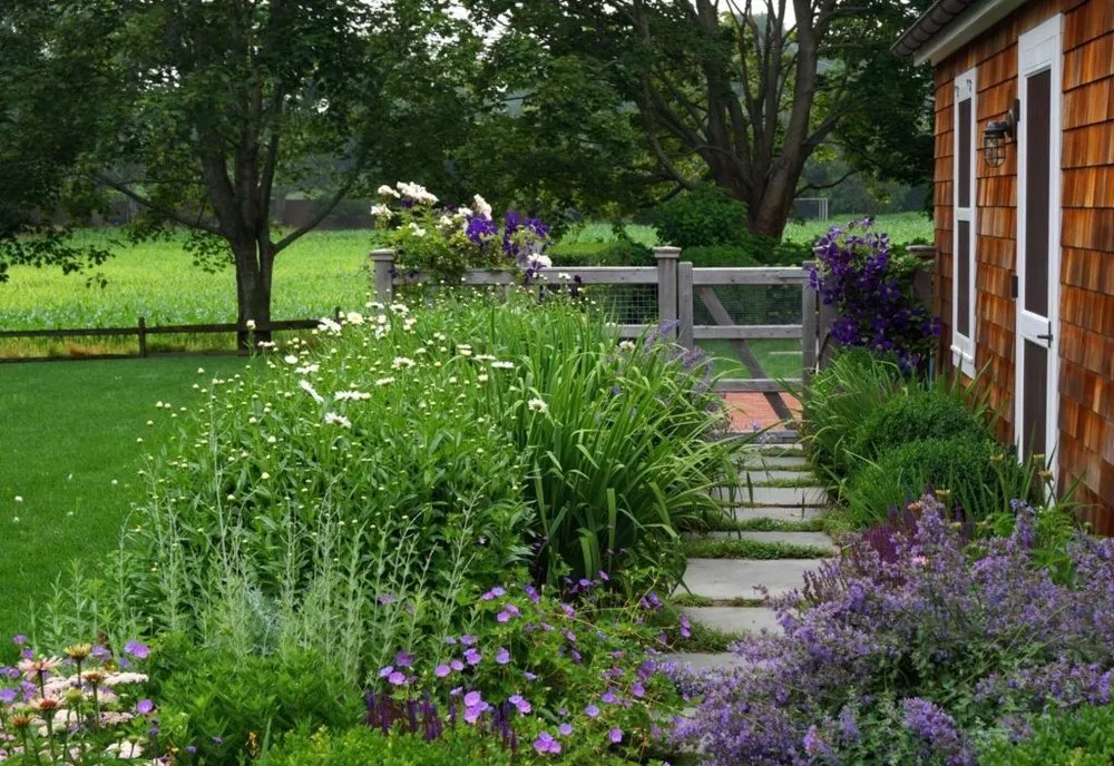 Expert yard cleanup service experts serving Water Mill, NY - Garden Angels