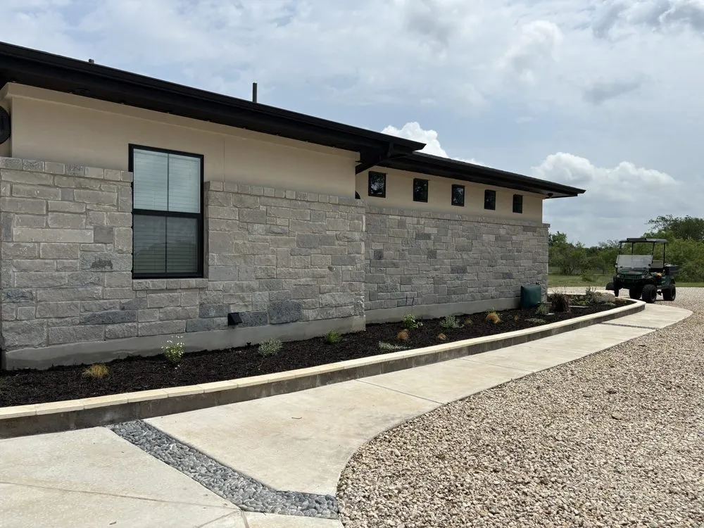 Top-rated garden landscaping in Georgetown, TX by Garden Azule Landscaping
