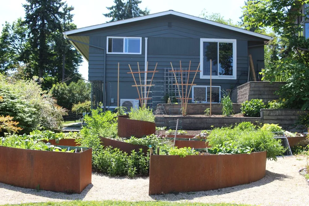 Custom outdoor landscaping experts serving Seattle, WA - Garden Dawn