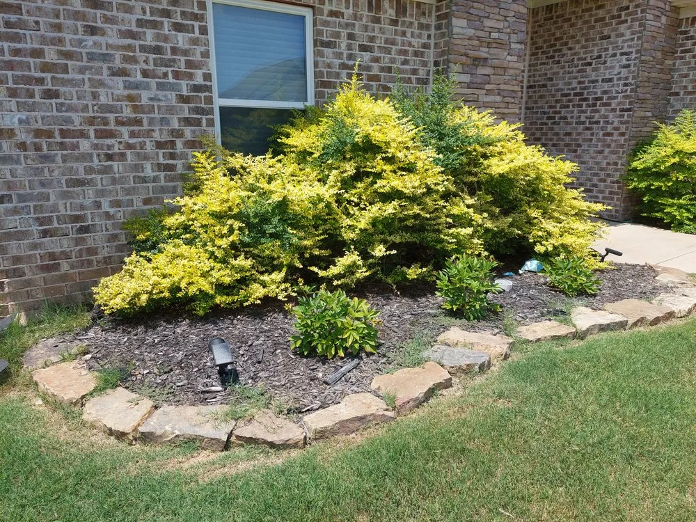 Local outdoor landscaping experts serving Bryant, AR - Garden Designs By R&L
