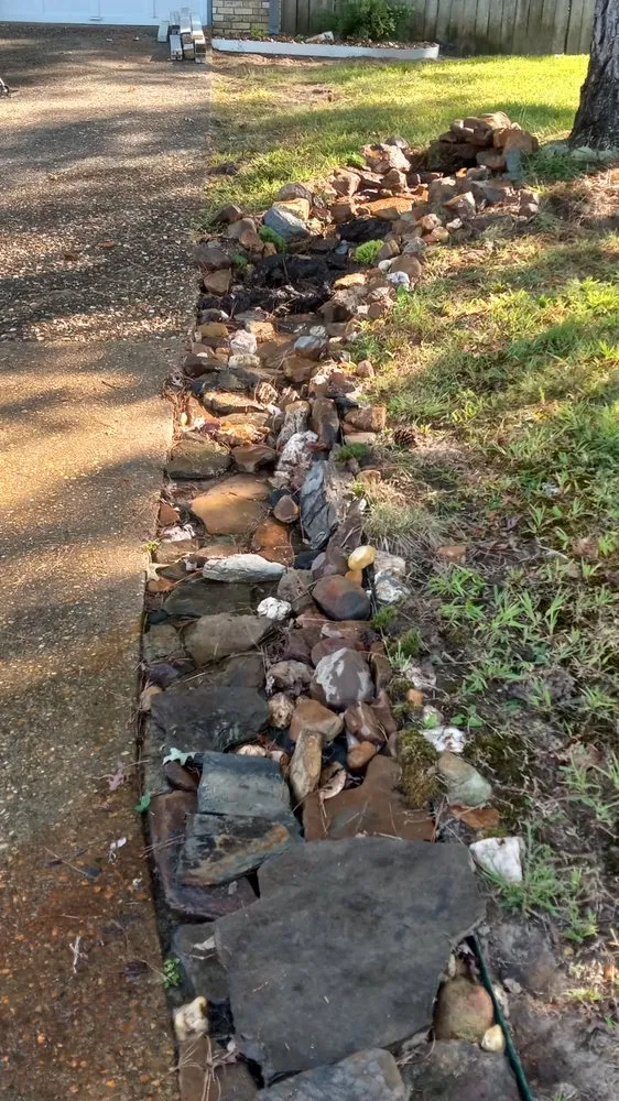 Professional yard maintenance in Bryant, AR by Garden Designs By R&L