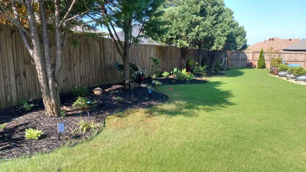 Reliable yard maintenance experts serving Bryant, AR - Garden Designs By R&L