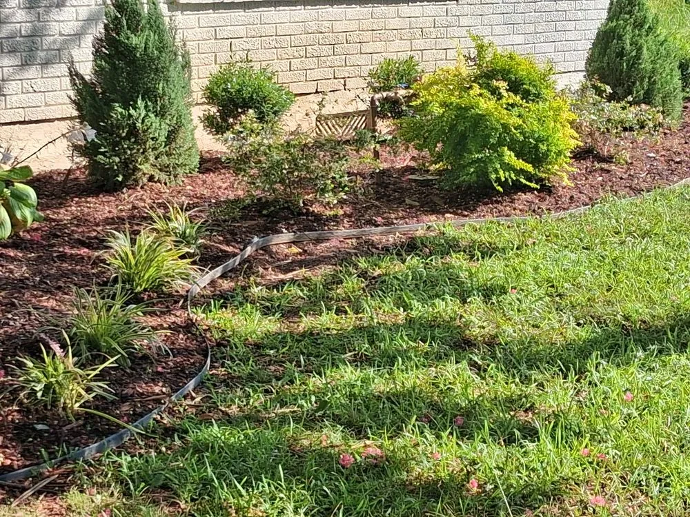 Professional yard maintenance in Bryant, AR by Garden Designs By R&L
