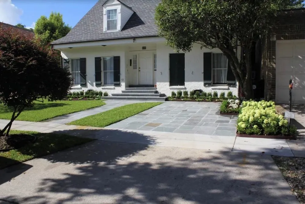 Expert yard maintenance for year-round maintenance in Saint Rose, LA by Garden Environments