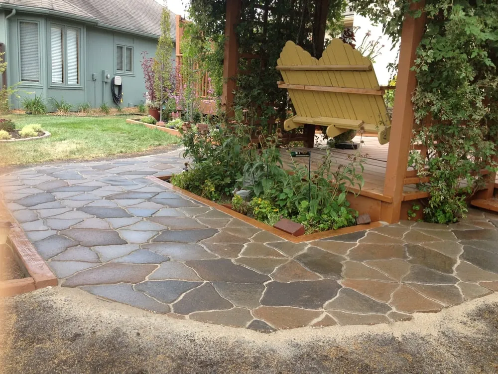 Reliable yard maintenance experts serving Raymore, MO - Garden Gate Lawn & Landscape