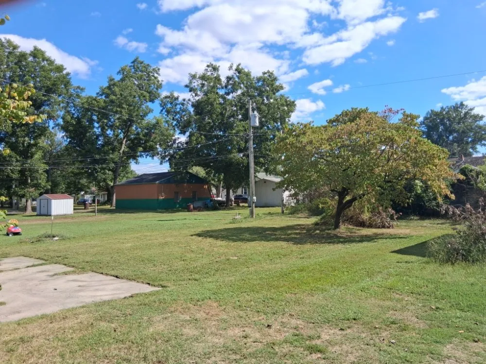 Expert outdoor landscaping near you across Sikeston, MO - Garden Glow Solutions