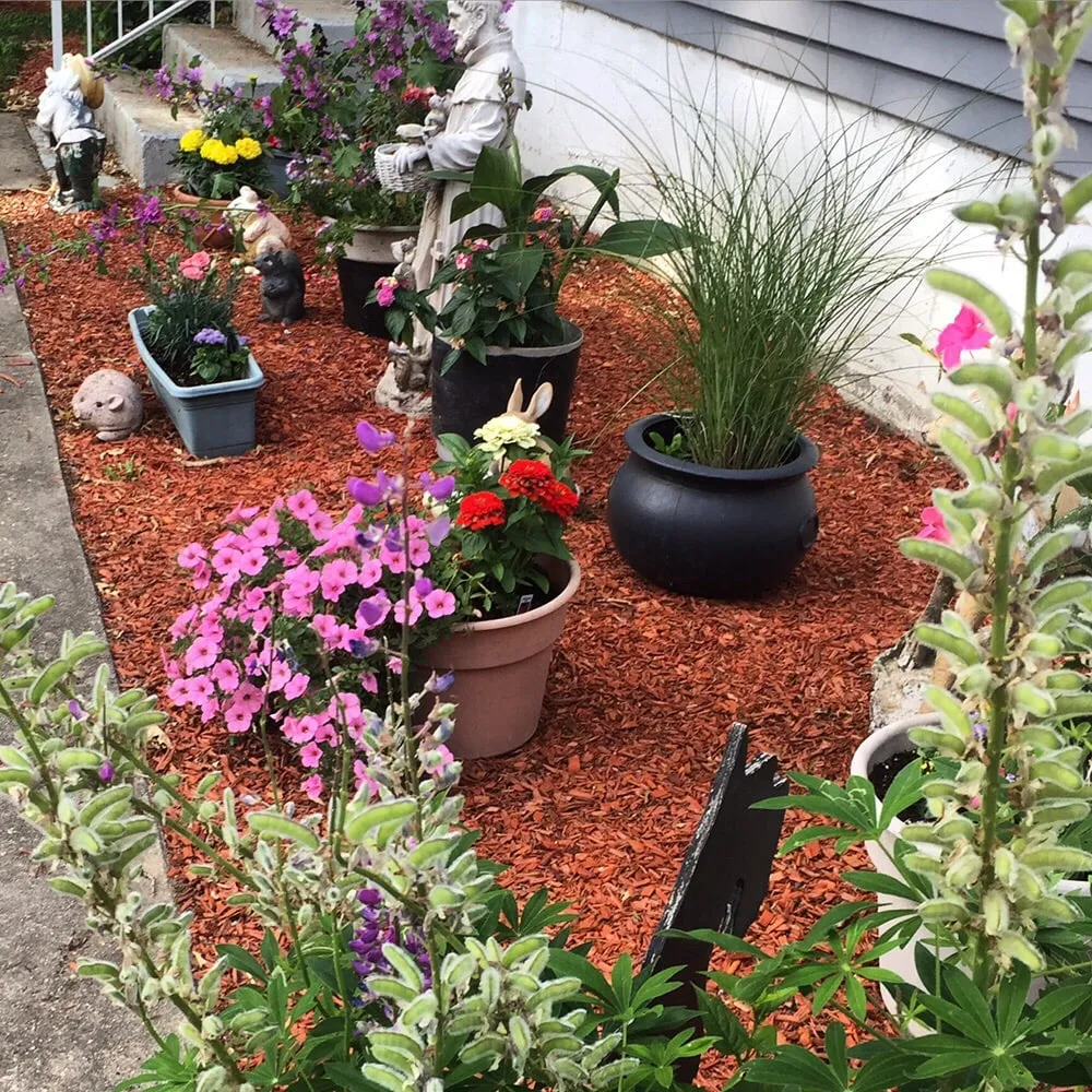 Top-rated lawn mowing service with custom design in East Lyme, CT by Garden Guys