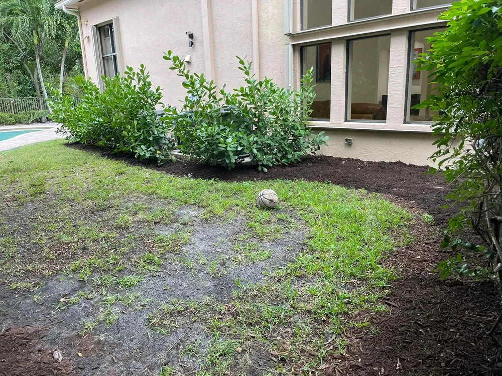 Top-rated garden landscaping in Greenacres, FL by Garden King Maitenance