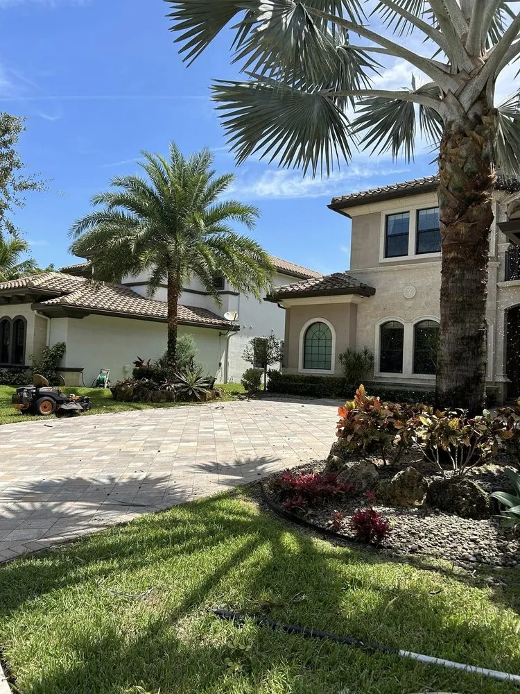 Professional landscape installation experts serving Greenacres, FL - Garden King Maitenance