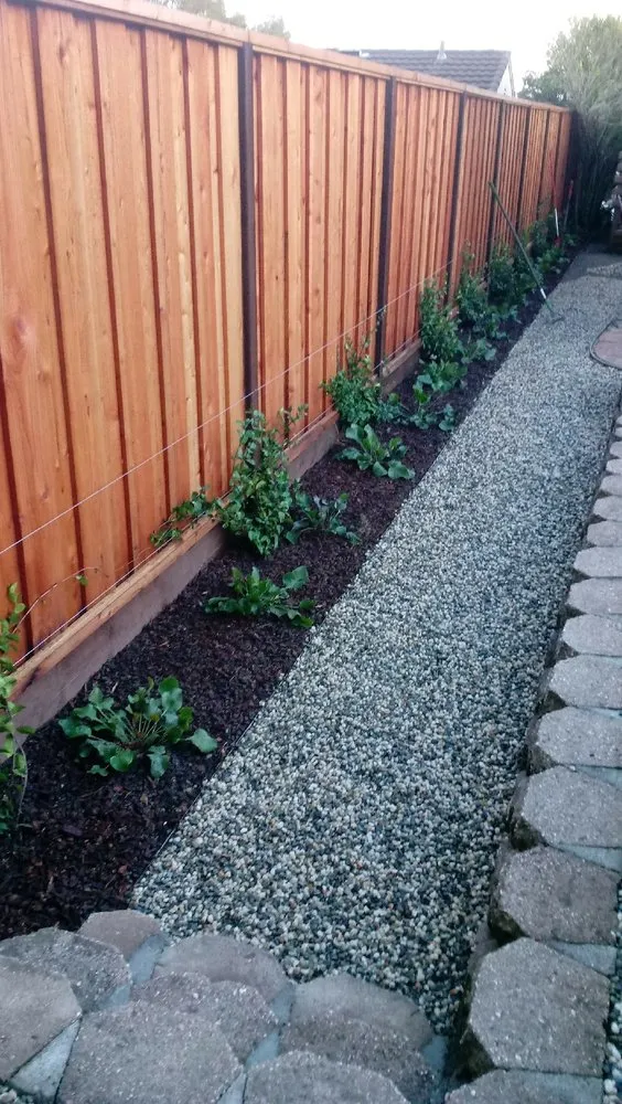 Expert outdoor landscaping in Redwood City, CA by Garden Life