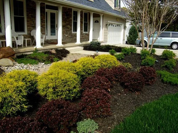 Professional yard maintenance experts serving Chester, MD - Garden N Art