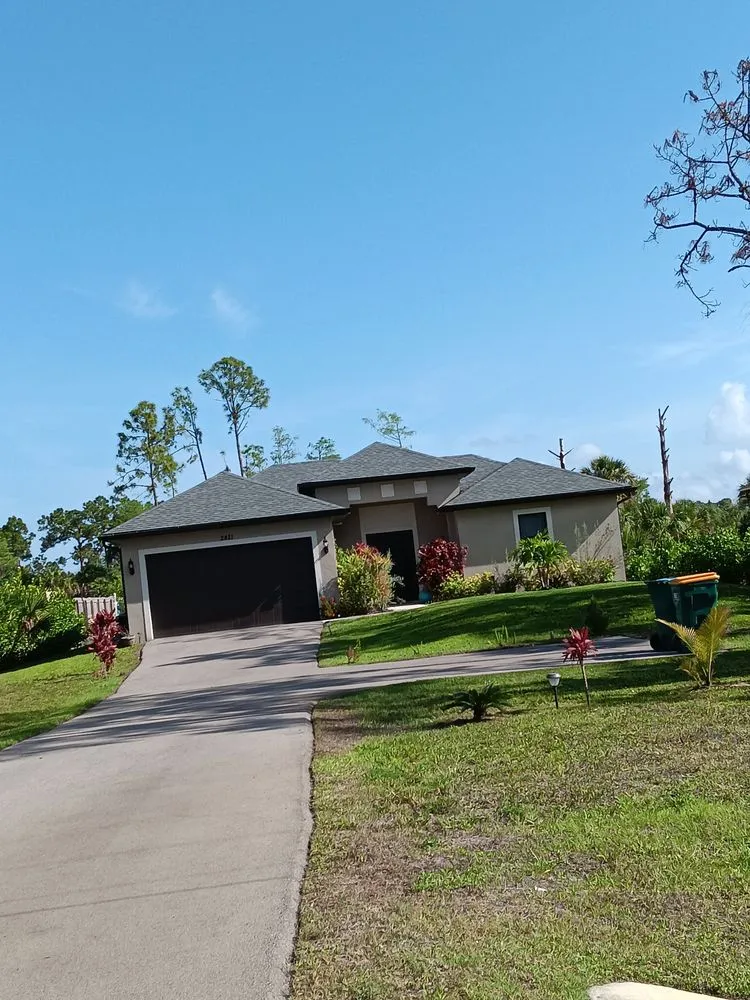 Professional lawn care service with custom design across Immokalee, FL - Garden of Paradise