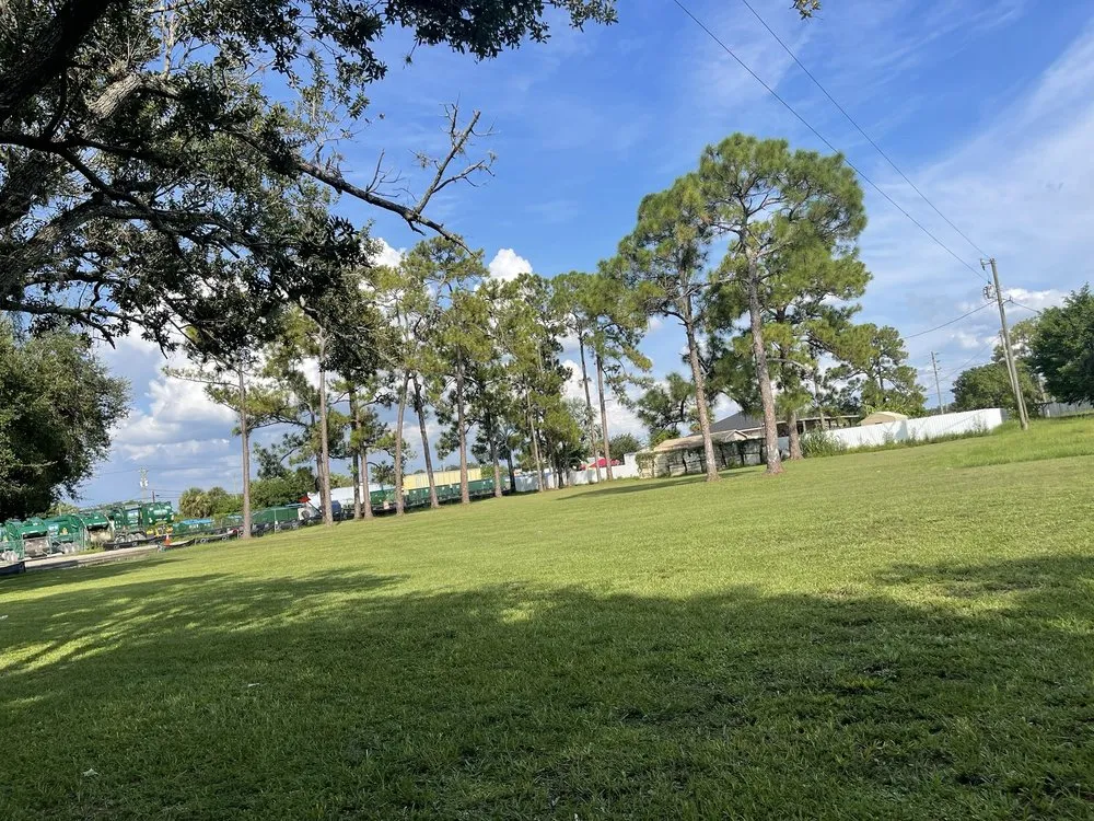 Expert yard maintenance experts serving Immokalee, FL - Garden of Paradise