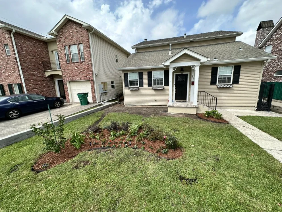 Top-rated lawn care service for year-round maintenance in New Orleans, LA by Garden Picasso