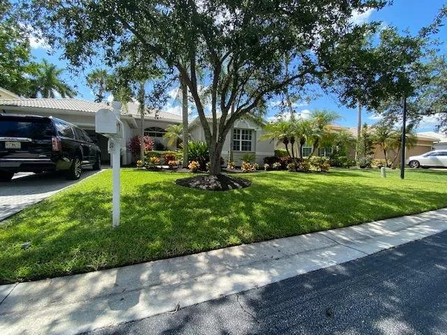 Custom outdoor landscaping experts serving Coral Springs, FL - Garden Pro Landscaping