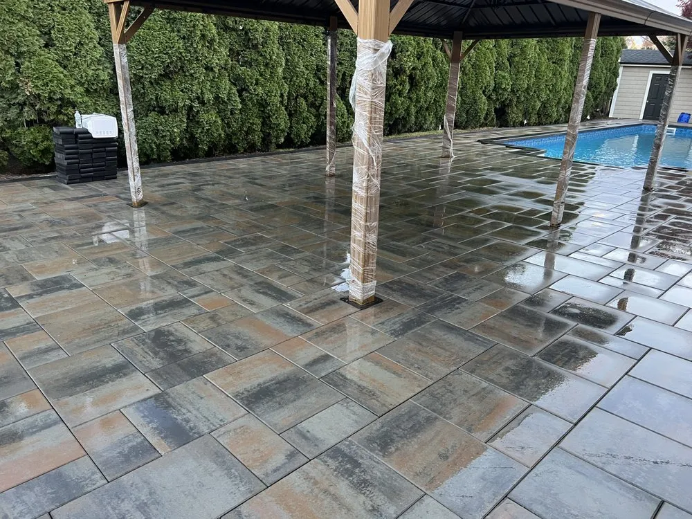 Expert lawn care service experts serving Massapequa Park, NY - Garden Scapes