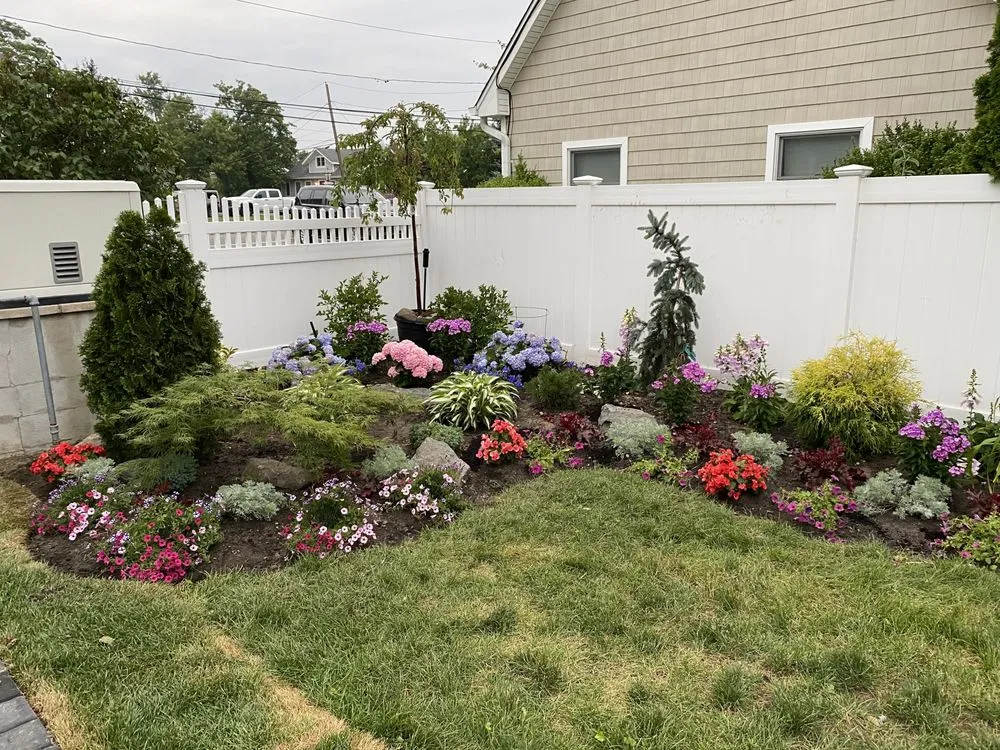 Expert landscape design experts serving Massapequa Park, NY - Garden Scapes