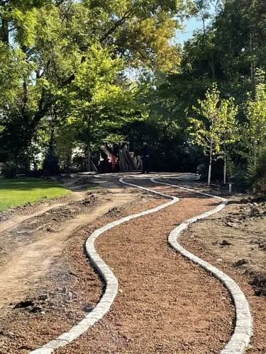 Expert yard maintenance in Milwaukee, WI - Garden Scapes