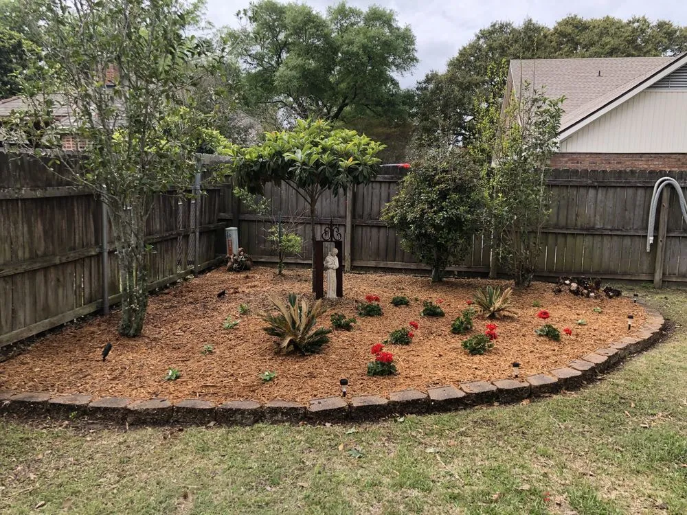 Top-rated yard cleanup service experts serving Youngsville, LA - Garden Scapes