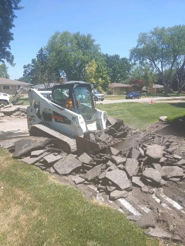 Custom landscape installation for residential properties in Shelby Township, MI by Garden Solutions and Maintenance