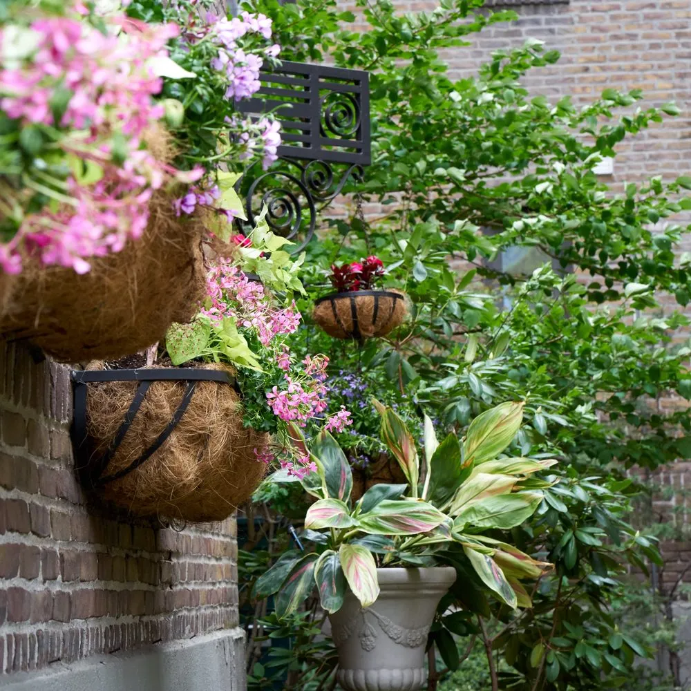 Local yard cleanup service experts serving New York, NY - Garden Thyme NYC