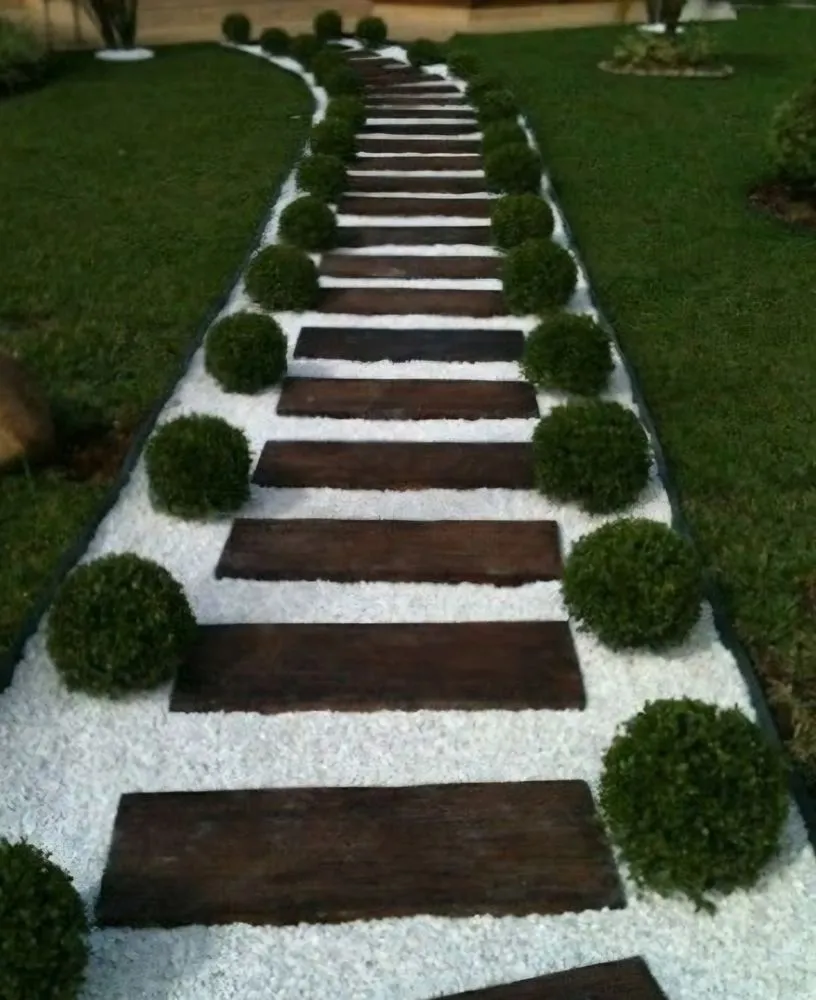 Professional landscape installation in Magnolia, TX - Garden Time Landscaping