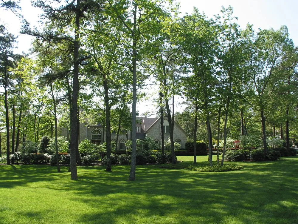 Professional lawn care service in Evesham, NJ - Gardencrest II Landscaping & Property Maintence
