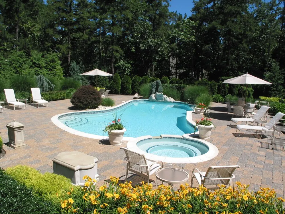 Affordable lawn mowing service experts serving Evesham, NJ - Gardencrest II Landscaping & Property Maintence