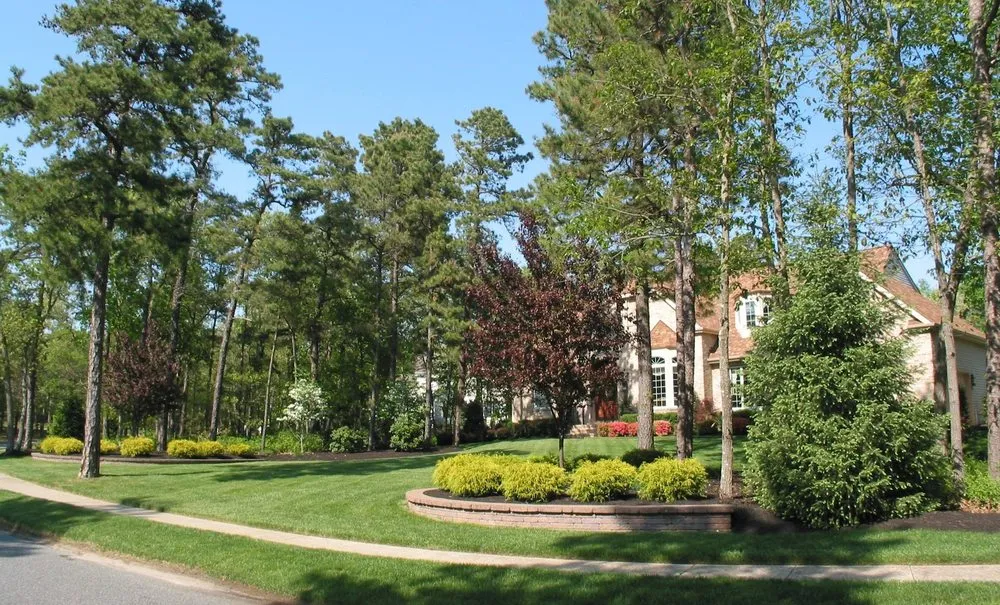 Local garden landscaping in Evesham, NJ - Gardencrest II Landscaping & Property Maintence