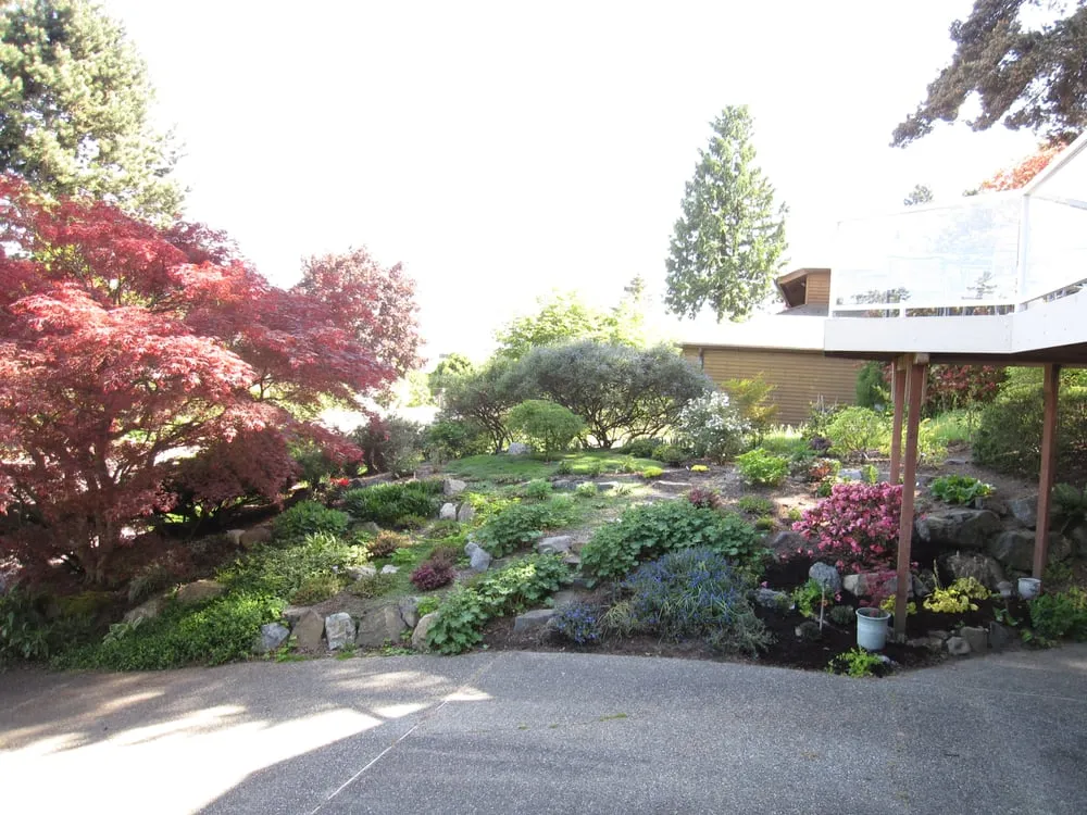 Top-rated garden landscaping in Seattle, WA - Gardener's Choice Landscaping