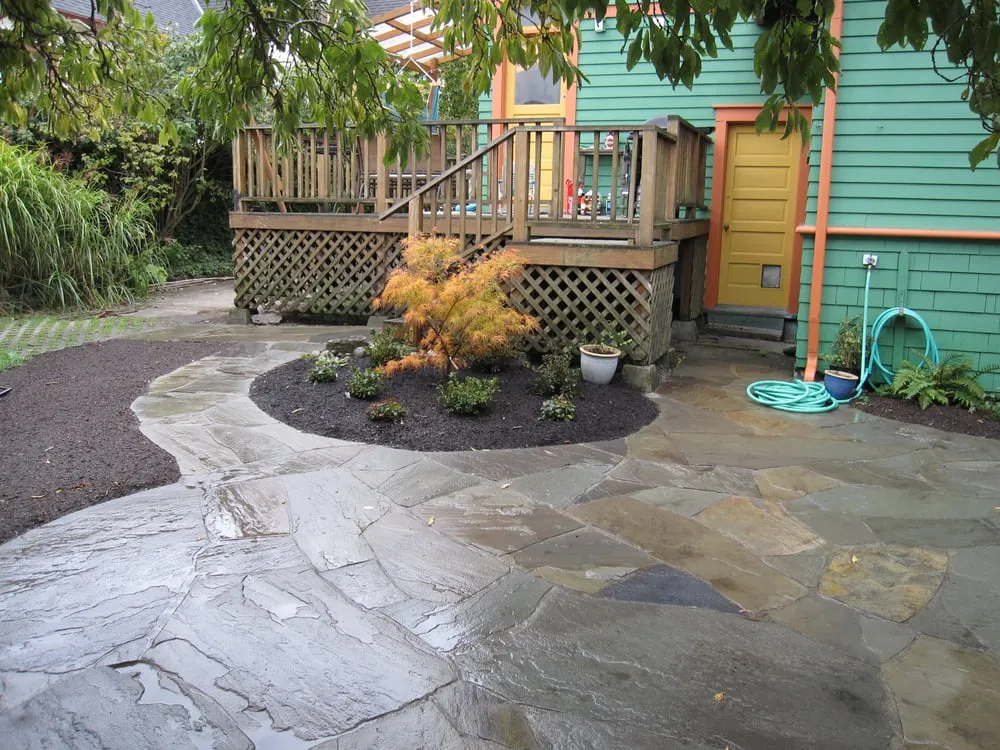 Local yard maintenance experts serving Seattle, WA - Gardener's Choice Landscaping