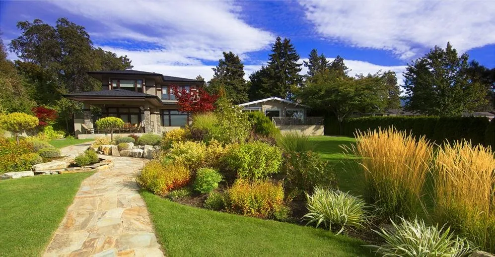 Professional outdoor landscaping in Hilton Head Island, SC by Gardenia Landscape