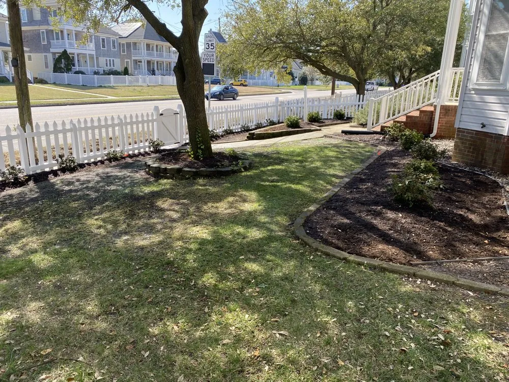 Expert yard maintenance in Norfolk, VA - Gardenia landscaping