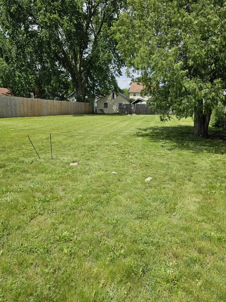 Top-rated landscape installation with custom design in South Beloit, IL by Gardening America