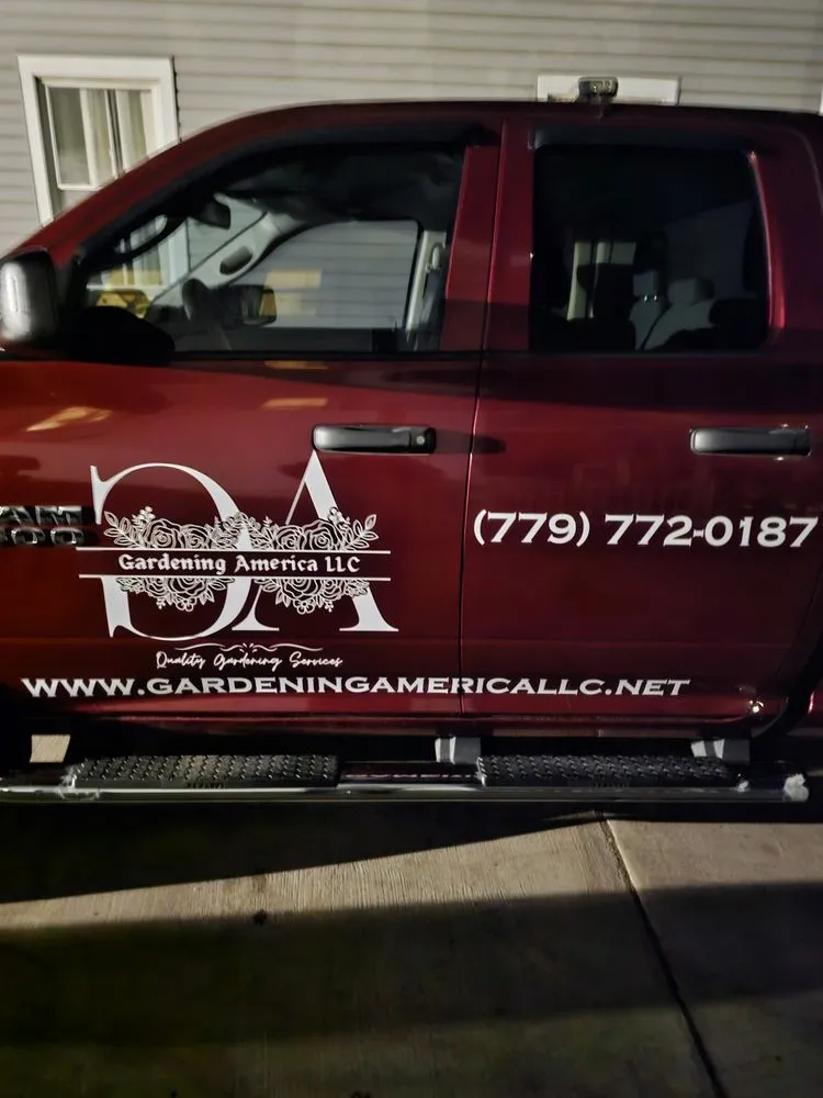 Custom lawn care service experts serving South Beloit, IL - Gardening America