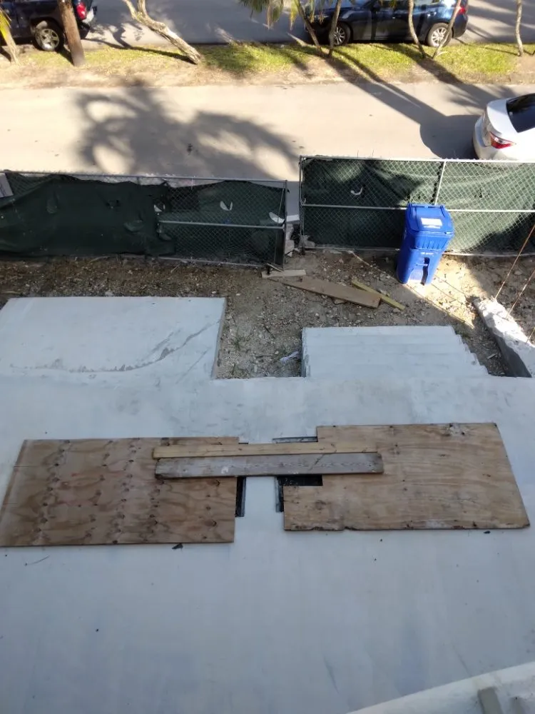 Local lawn mowing service for residential properties in Miami, FL by Gardening Florida JR.