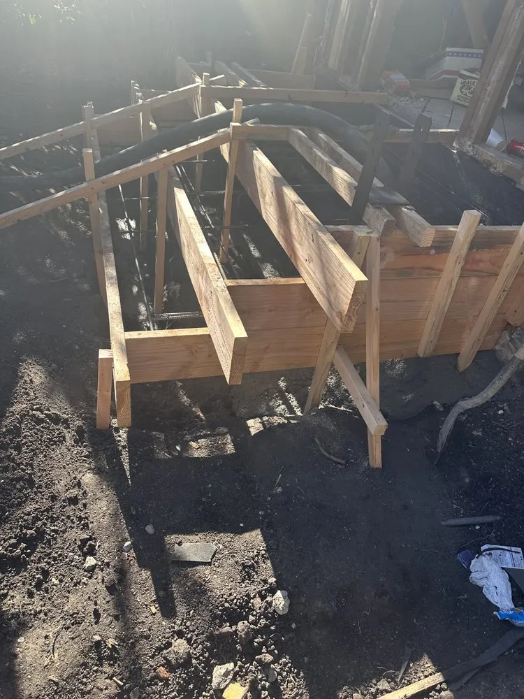 Trusted yard cleanup service experts serving Los Angeles, CA - Gardening Service