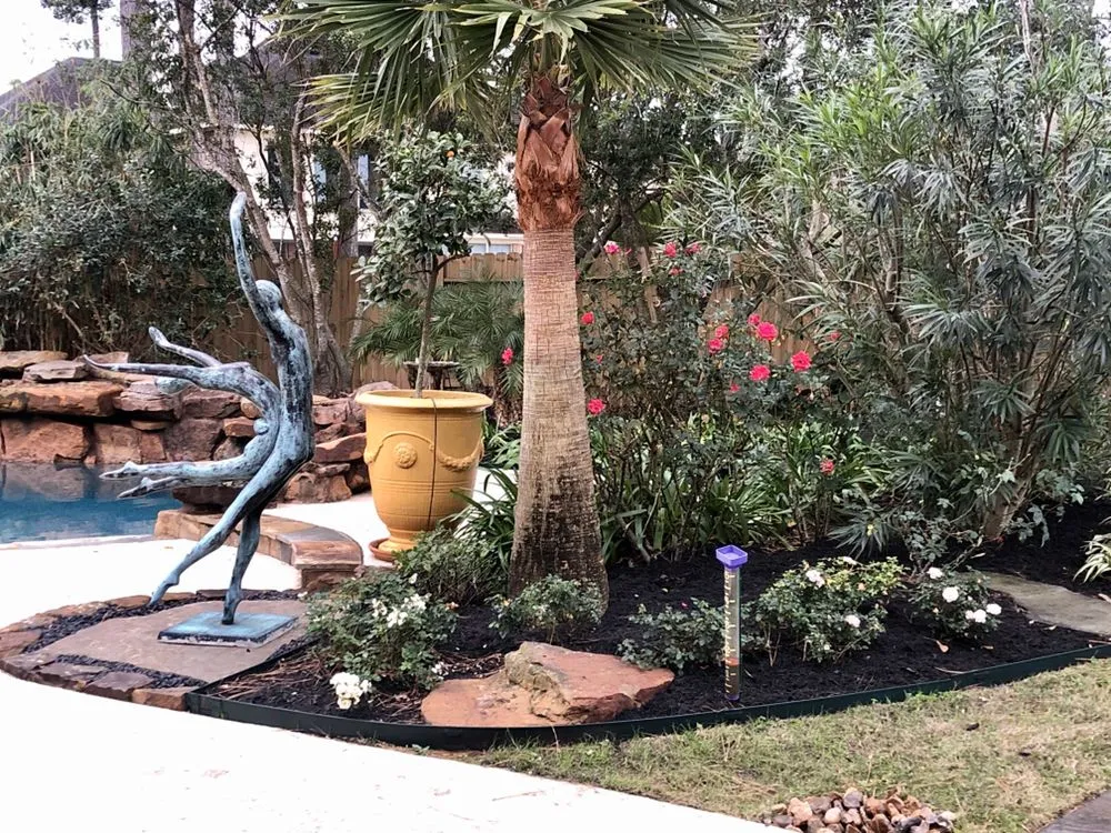 Top-rated yard maintenance for beautiful yards in Magnolia, TX by Gardenmania Landscaping