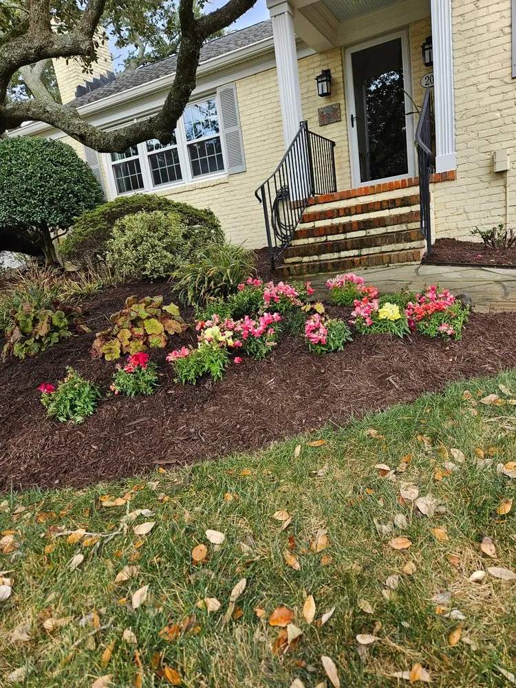 Affordable landscaping services in Norfolk, VA - Gardens by Oz