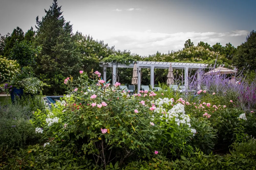 Top-rated lawn care service for year-round maintenance across Southampton, NY - Gardens by Romi