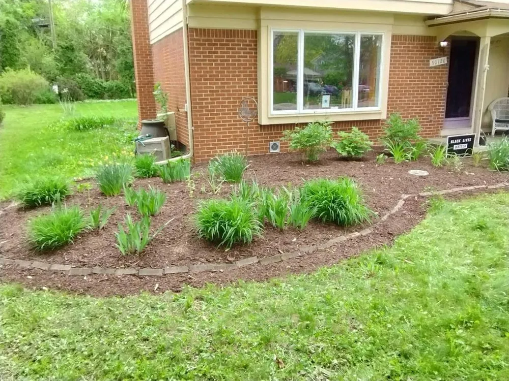 Custom landscape installation experts serving Pontiac, MI - Gardens of England