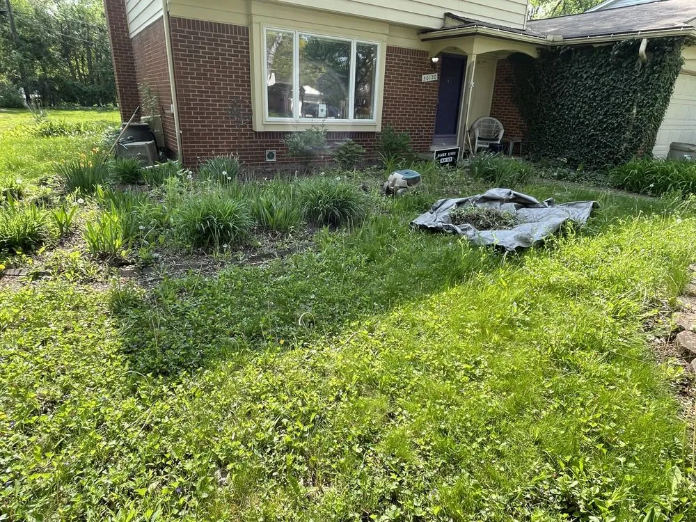 Affordable yard maintenance for homes in Pontiac, MI by Gardens of England