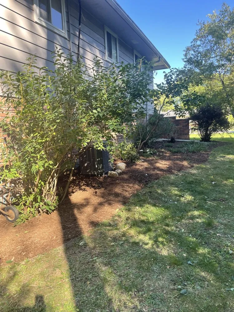 Reliable residential landscaping for beautiful yards in Pontiac, MI by Gardens of England