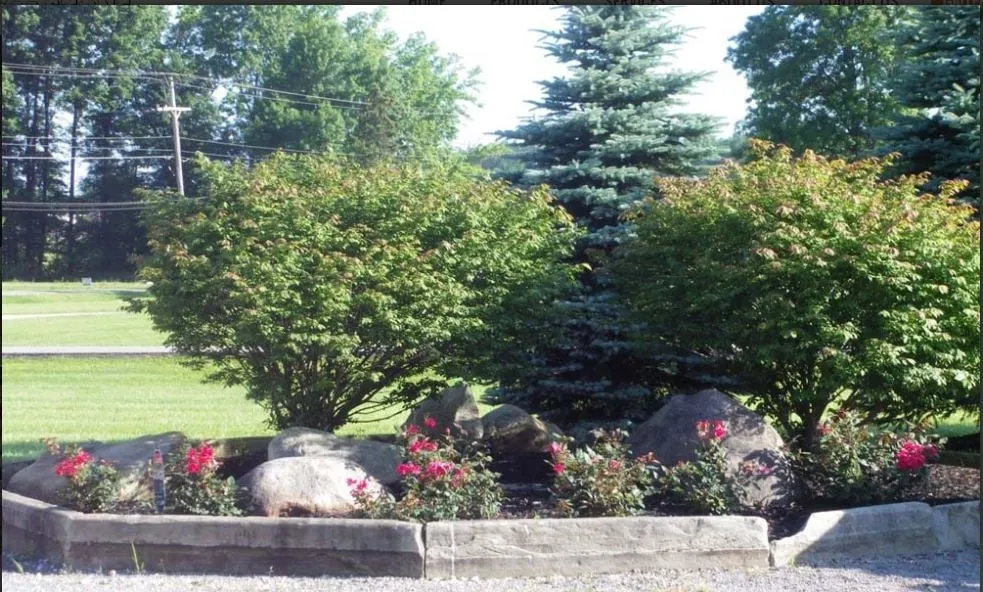 Affordable yard maintenance experts serving Ravenna, OH - Gardens of Stone